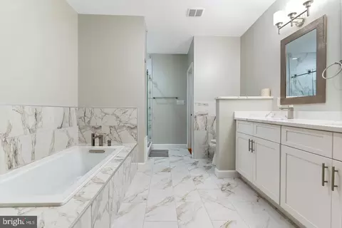 Bath - Undisclosed, Washington, DC 20002 photo 1 of 6