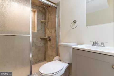 Bath - Undisclosed, Washington, DC 20002 photo 6 of 6