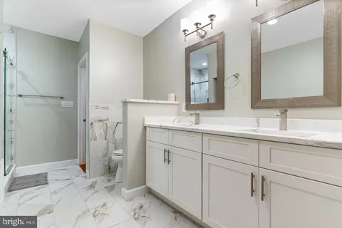 Bath - Undisclosed, Washington, DC 20002 photo 2 of 6