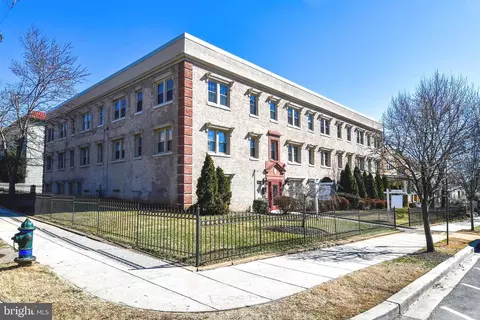 2625 3rd St NE #301, Washington, DC 20002