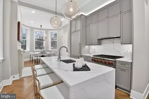 1810 15th St NW #2, Washington, DC 20009