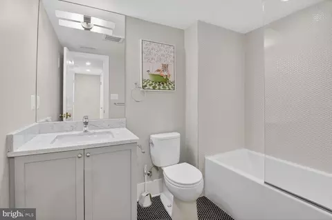 Bath - 1810 15th St NW #2, Washington, DC 20009 photo 7 of 7