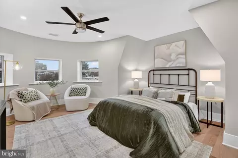 Bedroom - 1810 15th St NW #2, Washington, DC 20009 photo 1 of 7