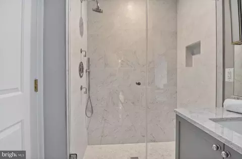 Bath - 1810 15th St NW #2, Washington, DC 20009 photo 3 of 7