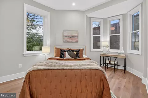 Bedroom - 1810 15th St NW #2, Washington, DC 20009 photo 6 of 7