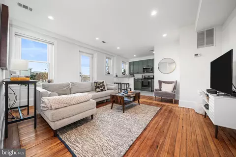 1423 R St NW #402, Washington, DC 20009