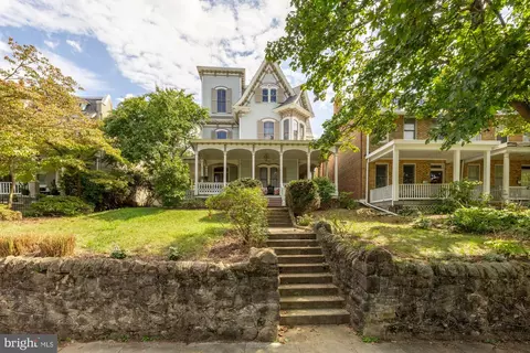 3423 Oakwood Ter NW, Washington, DC 20010