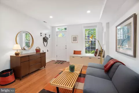 Entry Way - 924 9th St NE, Washington, DC 20002 photo 1 of 3