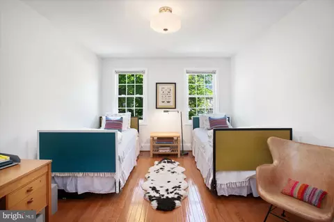 Bedroom - 924 9th St NE, Washington, DC 20002 photo 4 of 5