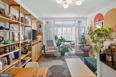 1 Scott Cir NW #106, Washington, DC 20036