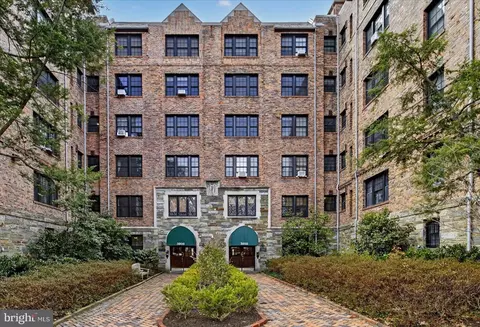 3900 Connecticut Ave NW #102G, Washington, DC 20008