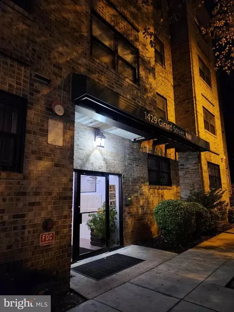 1429 Girard St NW #205, Washington, DC 20009