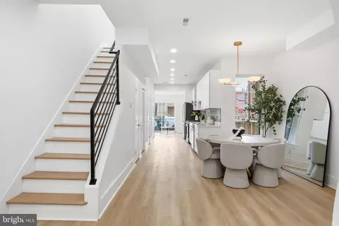 Entry Way - 325 14th St NE, Washington, DC 20002 photo 2 of 11