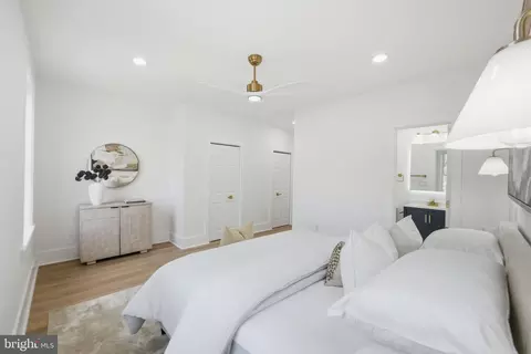 Bedroom - 325 14th St NE, Washington, DC 20002 photo 3 of 5