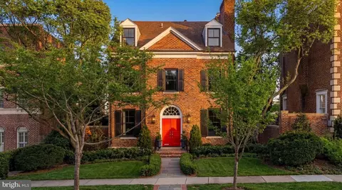 4608 Kenmore Dr NW, Washington, DC 20007