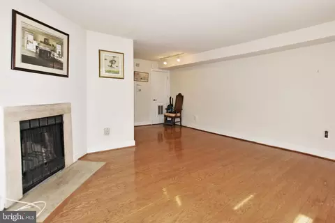 Living - 35 14th St NE #35, Washington, DC 20002 photo 5 of 6