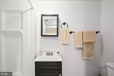 Bath - 1722 Lang Pl NE, Washington, DC 20002 photo 3 of 4