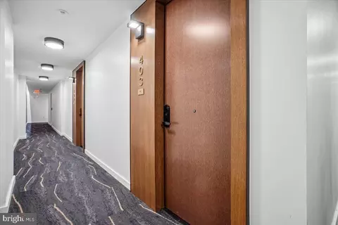 1211 Van St SE #403, Washington, DC 20003