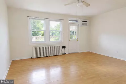 Living - 1105 Morse St NE, Washington, DC 20002 photo 6 of 7