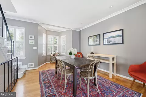 Dining - 822 Constitution Ave NE, Washington, DC 20002 photo 3 of 4