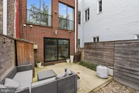 Exterior - 822 Constitution Ave NE, Washington, DC 20002 photo 3 of 4