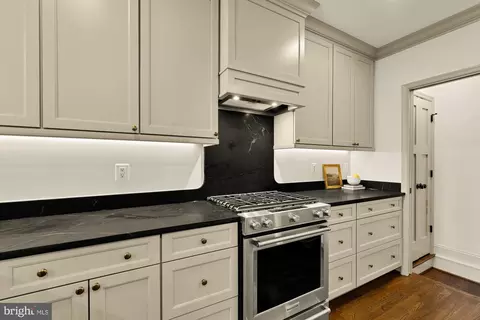 Kitchen - 4415 Volta Pl NW, Washington, DC 20007 photo 4 of 5