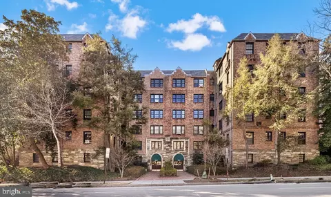 3900 Connecticut Ave NW #202G, Washington, DC 20008