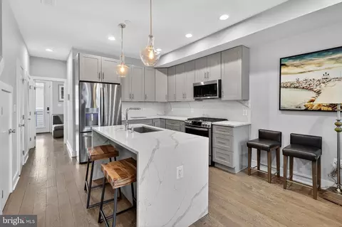 1253 Mount Olivet Rd NE #3, Washington, DC 20002