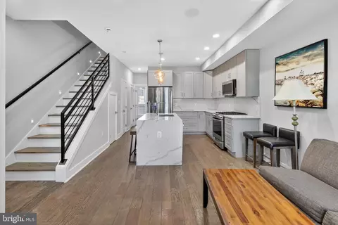 Entry Way - 1253 Mount Olivet Rd NE #3, Washington, DC 20002 photo 1 of 3