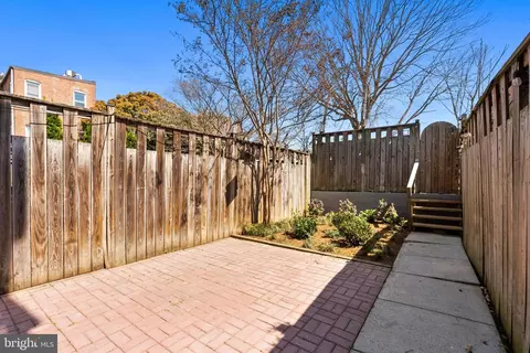 Exterior - 633 12th St NE, Washington, DC 20002 photo 8 of 12