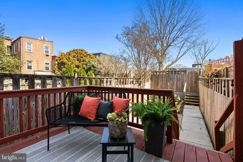 Exterior - 633 12th St NE, Washington, DC 20002 photo 3 of 12