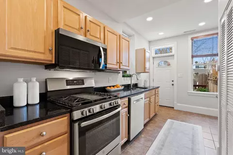 Kitchen - 633 12th St NE, Washington, DC 20002 photo 1 of 2