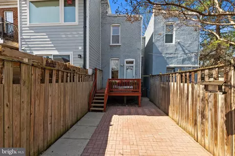 Exterior - 633 12th St NE, Washington, DC 20002 photo 5 of 12