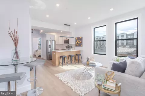 1012 17th Pl NE #7, Washington, DC 20002