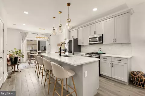 209 Cromwell Ter NE, Washington, DC 20002 photo 9
