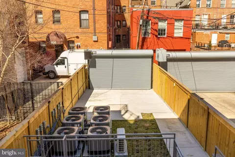 Exterior - 1463 Harvard St NW #5, Washington, DC 20009 photo 2 of 5