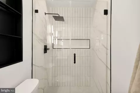 Bath - 1463 Harvard St NW #5, Washington, DC 20009 photo 4 of 4
