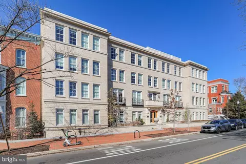 300 8th St NE #404, Washington, DC 20002