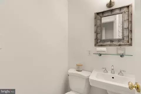 1704 16th St NW #5, Washington, DC 20009 photo 31