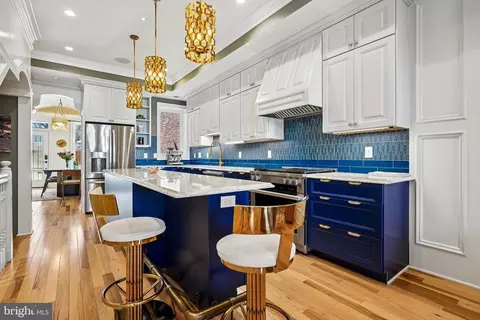 909 C St NE, Washington, DC 20002