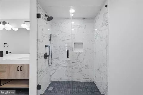 Bath - 919 12th St NE #303, Washington, DC 20002 photo 2 of 3