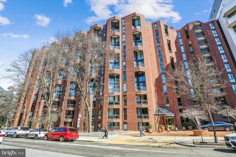 1099 22nd St NW #410, Washington, DC 20037