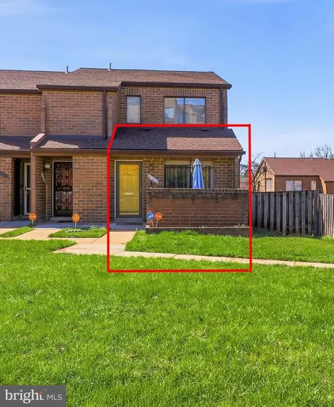 3162 Apple Rd NE #18, Washington, DC 20018