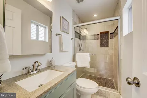 Bath - 2012 2nd St NW, Washington, DC 20001 photo 1 of 2