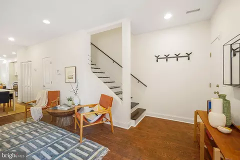 Entry Way - 11 S Street Nw Unit 1 NW, Washington, DC 20001 photo 2 of 6