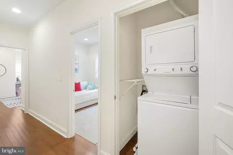 Entry Way - 11 S Street Nw Unit 1 NW, Washington, DC 20001 photo 4 of 6