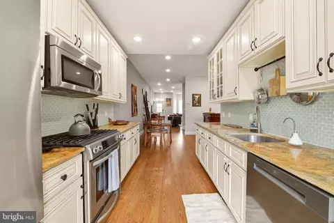 Entry Way - 330 U St NW, Washington, DC 20001 photo 5 of 5
