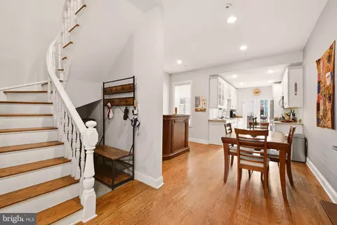 Entry Way - 330 U St NW, Washington, DC 20001 photo 2 of 5