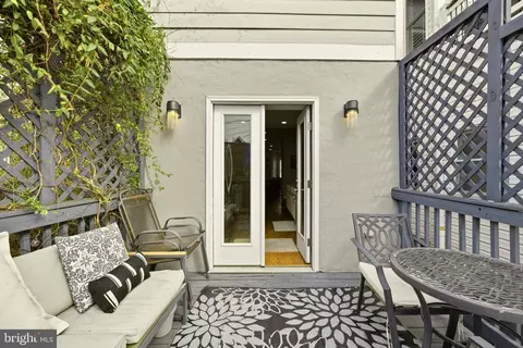 Exterior - 330 U St NW, Washington, DC 20001 photo 6 of 6