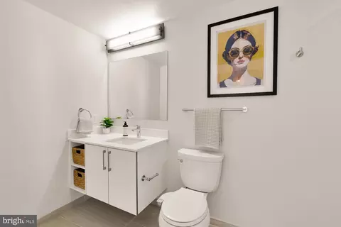 Bath - 1794 Lanier Pl NW #312, Washington, DC 20009 photo 3 of 3